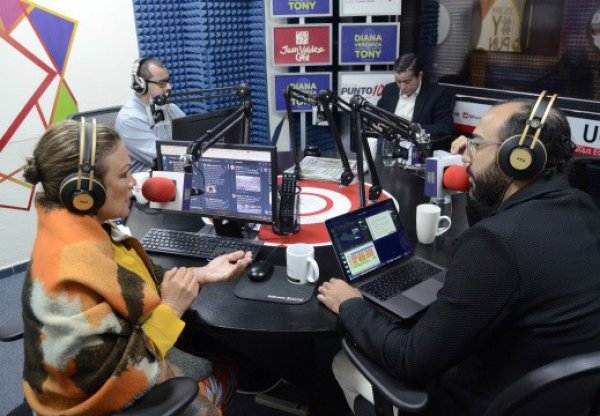 EntrevistaconDianaVernicayTonyComisionadoPresidencialparaProyectosEstratgicos2cu_e520x360